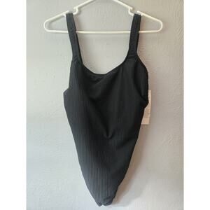 T.H.E. Women's Size 20 One Piece Textured Black Swimsuit 927-23
